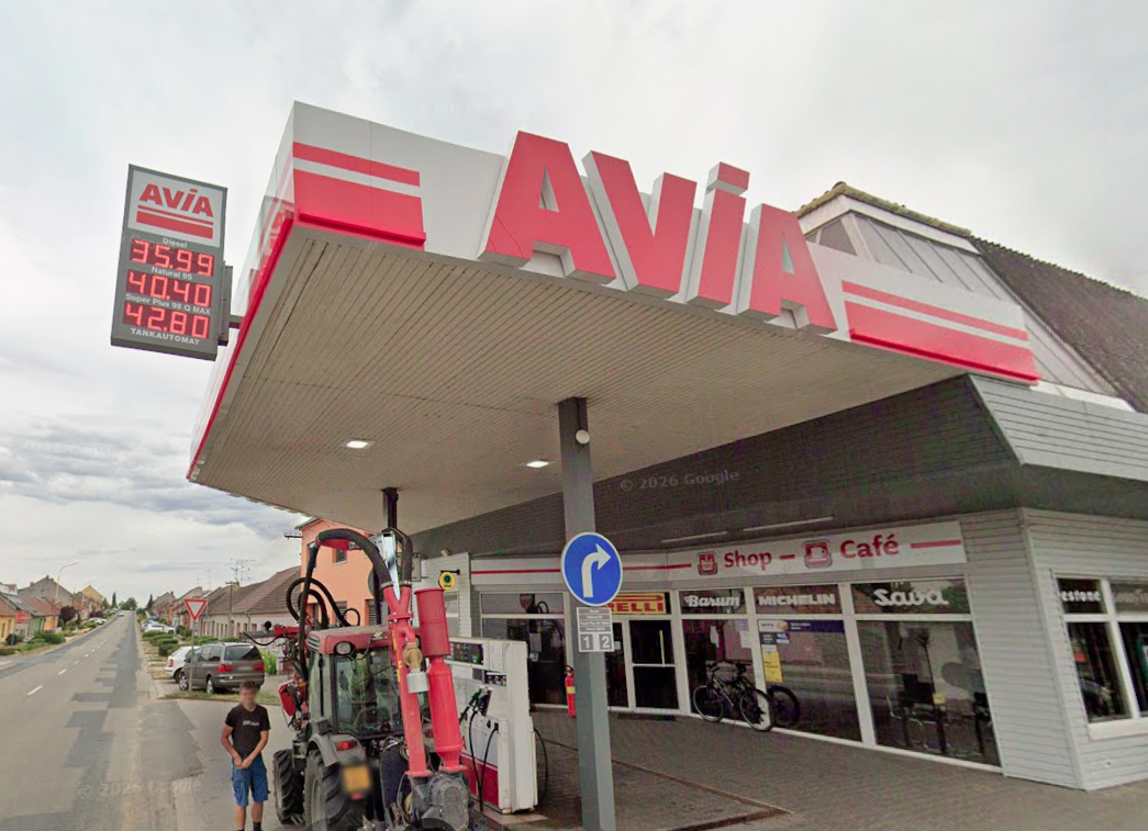 Nový totem pro čerpací stanici AVIA